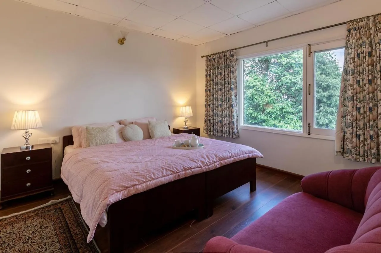Stayvista At Woodrose Estate With Scenic Views Shimla